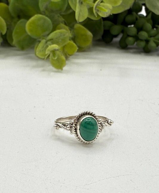 Malachite On Semi-Precious Oval Gemstone Ring / 925