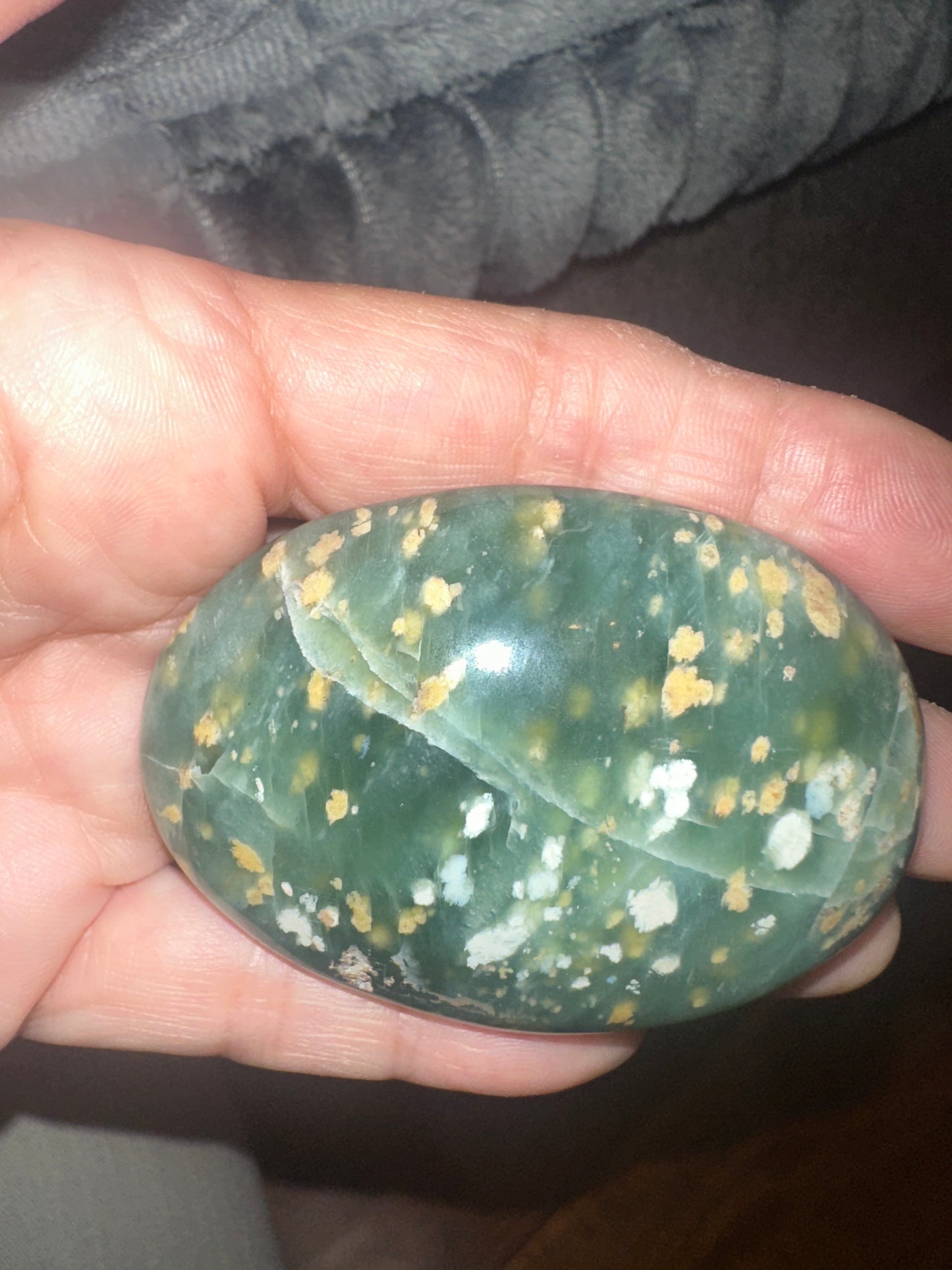 Pakistan Jade Palm Stones