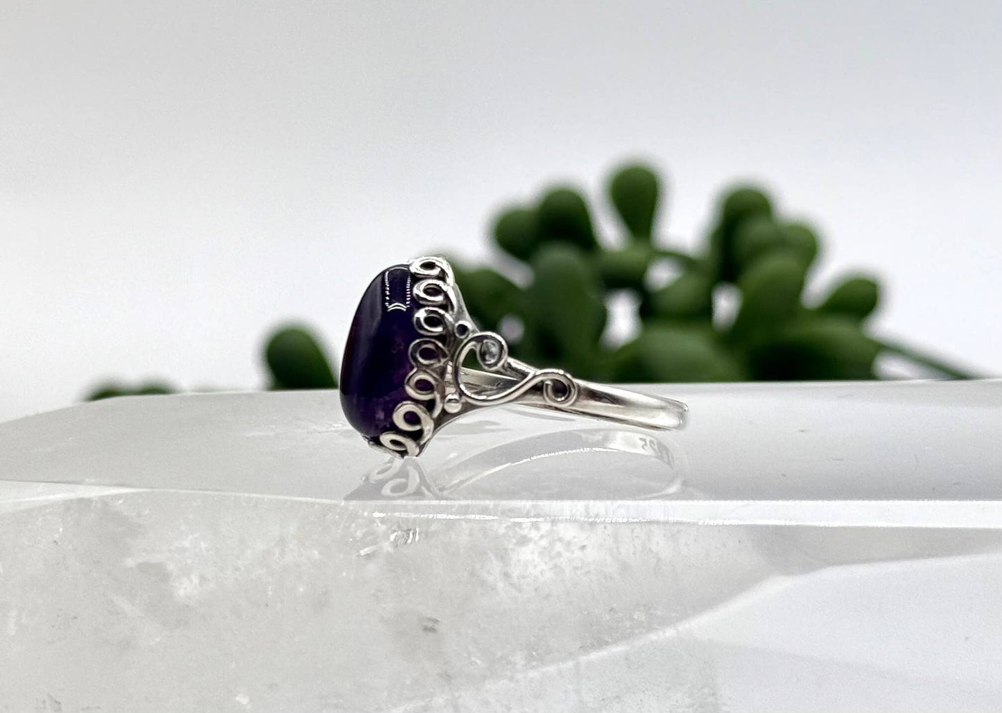 Amethyst Semi-Precious Gemstone 925/Sterling Silver Ring