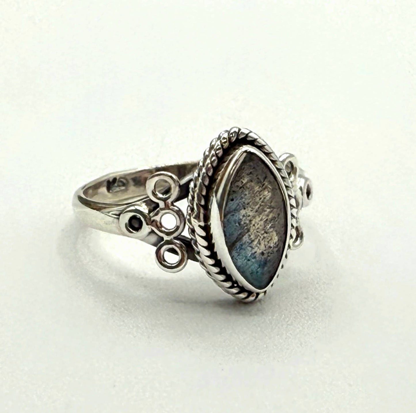 Labradorite Semi-Precious Gemstone 925/Sterling Silver Ring