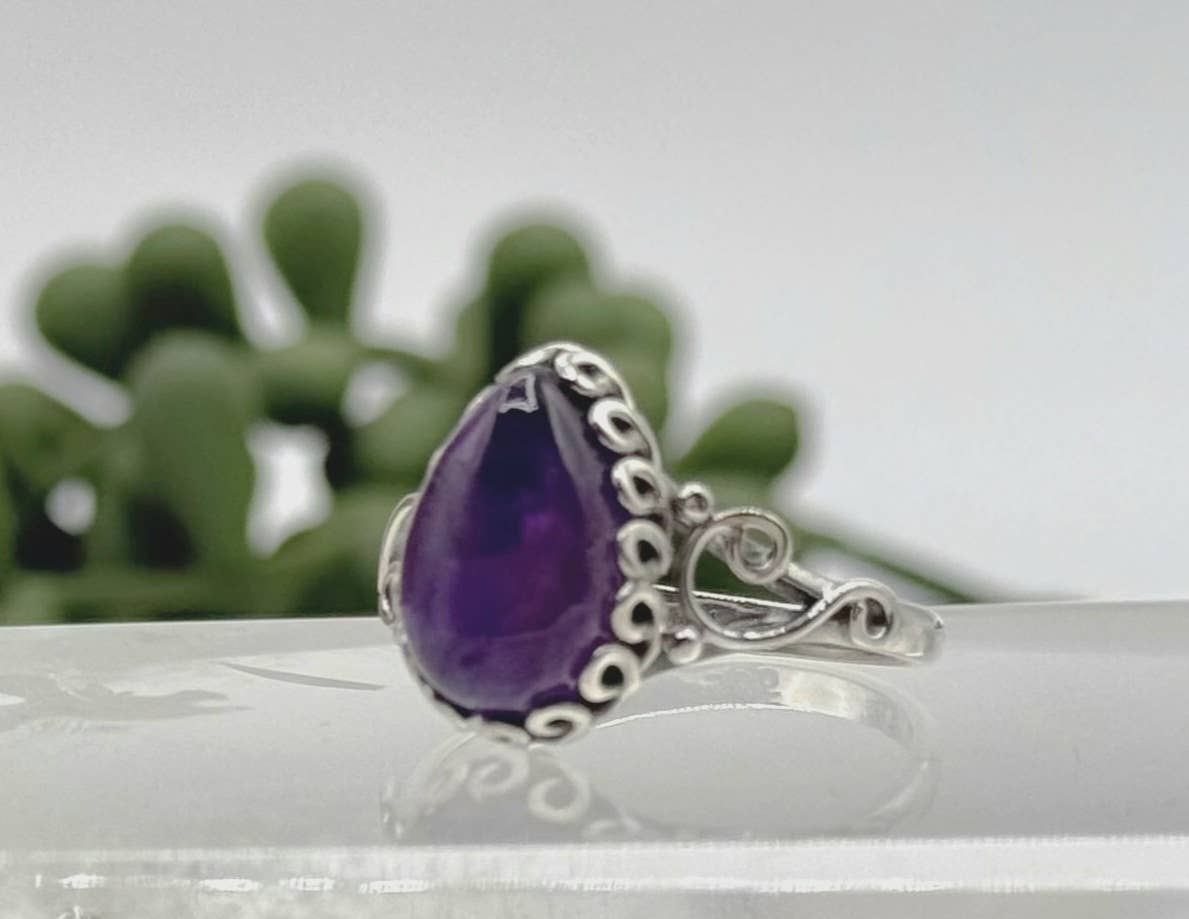 Amethyst Semi-Precious Gemstone 925/Sterling Silver Ring